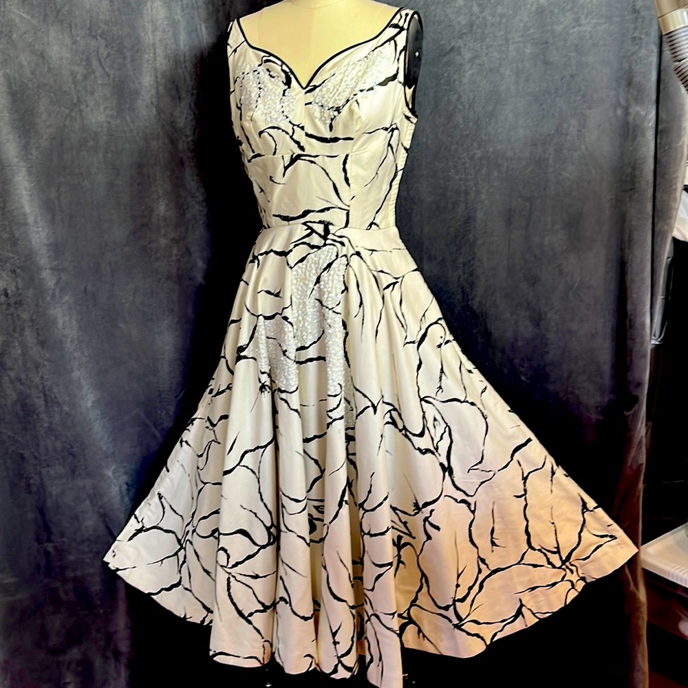 1960s size 4 -6 black and white w sequins Authentic vintage dress. Bust 36 W 28